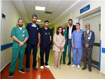 وزيرة الهجرة تدعو الجراحين المصريين في الخارج لزيارة مستشفى الناس