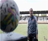 كولر يحاضر لاعبي الأهلي بالفيديو استعدادا لمواجهة مازيمبي