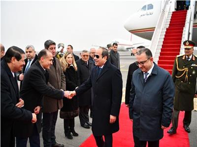 لحظة وصول الرئيس السيسي إلى مدينة ييريفان عاصمة أرمينيا| صور