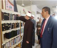 رئيس قطاع المعاهد الأزهرية يتفقد المكتبة المركزية بالإسكندرية