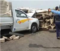 إصابة 11 شخصاً إثر حادث أنقلاب سيارة ميكروباص في أسوان 
