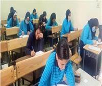  طلاب الشهادة الإعدادية يؤدون امتحان الجبر والإحصاء بالقاهرة واللغة الأجنبية الأولى بالجيزة 