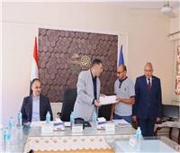 عُقد بمقر الوحدة المحلية .. محافظ دمياط يبحث شكاوى ومطالب أهالي الروضة 