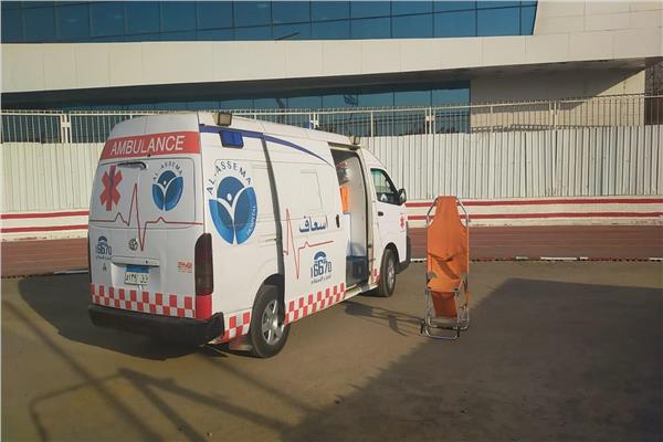  سيارة إسعاف مجهزة طبيا داخل ملعب عبد اللطيف أبو رجيلة 