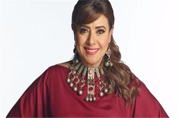 الفنانة نشوى مصطفى