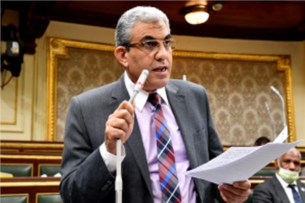 عادل عبدالفضيل رئيس لجنة القوى العاملة بمجلس النواب
