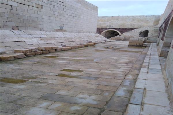 قلعة رشيد بعد شفط المياه