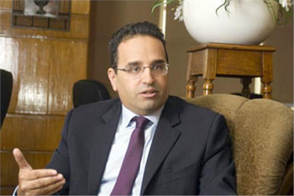 عمرو أبو العز