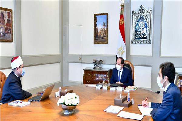 الرئيس السيسى يجتمع مع وزير الأوقاف