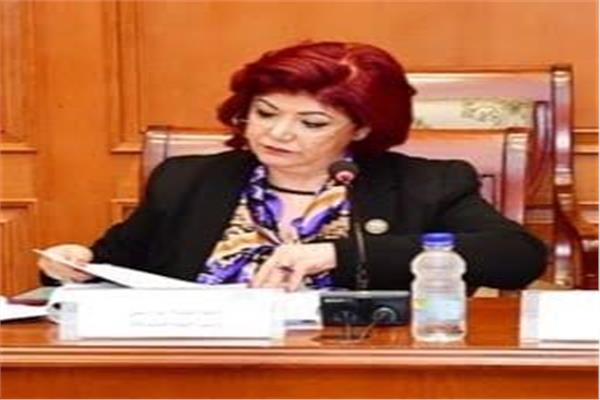  النائبة نورا على رئيس لجنة السياحة والطيران بمجلس النواب