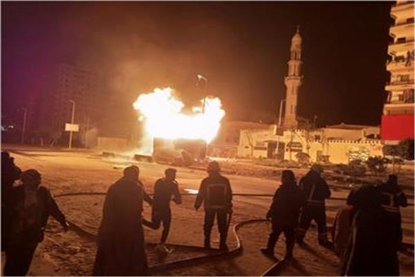  حريق ماسورة غاز في عزبة النخل