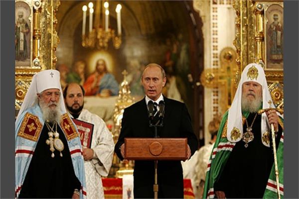 بوتين في الكنسية