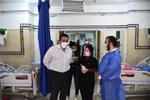 زيارة مفاجئة  للدكتور خالد عبدالغفار القائم بأعمال وزير الصحة والسكان للمستشفيات