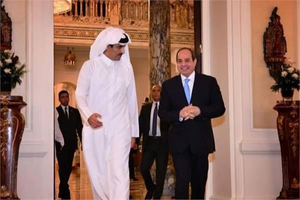 الرئيس السيسي لدى استقباله أمير قطر أثناء زيارته لمصر منذ أسابيع