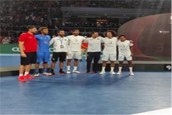 المتوجون بجائزة الافضل فى امم افريقيا 
