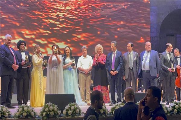 ليلة مصرية في افتتاح الدورة الـ٣٠ لمهرجان الفحيص بالاردن 