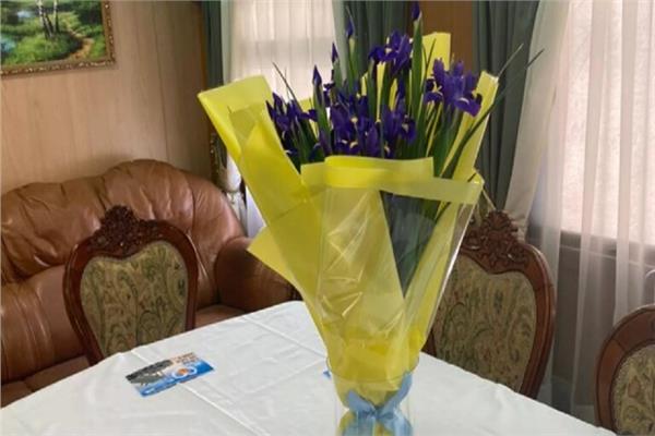 باقة زهور للرئيس الألماني في كييف في تلميح للصواريخ