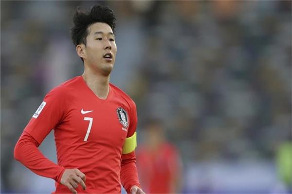 سون لاعب المنتخب الكوري الجنوبي 