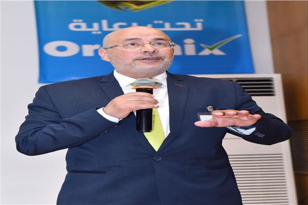  الدكتور محمد أنور رئيس الجمعية المصرية لمصدرى المكملات الغذائية