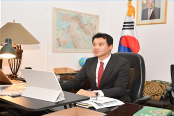 سفير كوريا الجنوبية "هونج جين"
