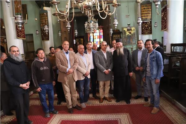 حسن شحاتة وزير القوى العاملة خلال زيارته لمدينة سانت كاترين