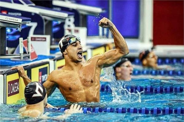 يوسف رمضان لاعب المنتخب الوطني للسباحة
