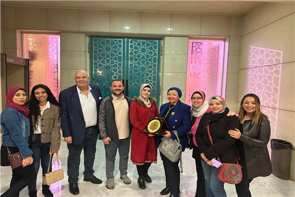 فريق "مناقيش" بعد الفوز بالمركز الثانى
