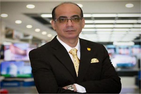 الدكتور حسين عبد الفتاح أستاذ تكنولوجيا التعليم بجامعة قناة السويس  يكتب لـ« الأخبار المسائي» 
