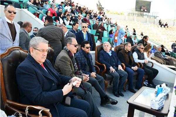 وزير الرياضة يحضر افتتاح مباراة مصر وباراجواى
