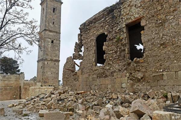 اثار الدمار الذي لحق بقلعة حلب