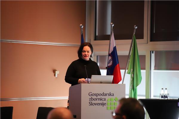  وزيرة خارجية  سلوفينيا تاتيانا بوزيتي