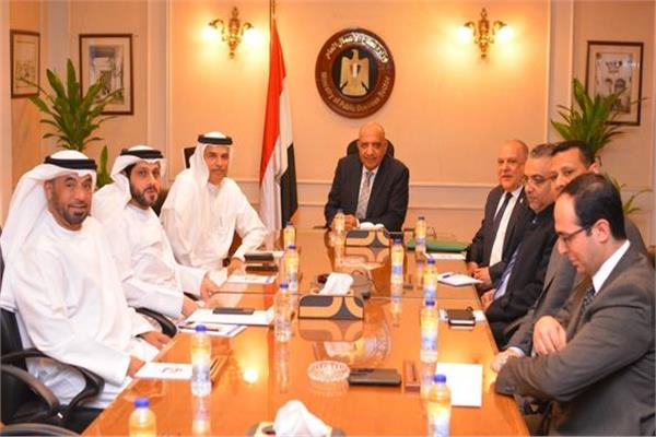 وزير قطاع الأعمال يبحث فرص الشراكة مع شركة الإمارات العالمية للألمنيوم