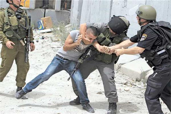 اعتداءات قوات الاحتلال الاسرائيلي على الفلسطينيين