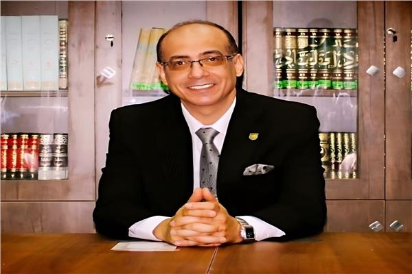 د. حسين عبد الفتاح أستاذ تكنولوجيا التعليم المساعد جامعة قناة السويس
