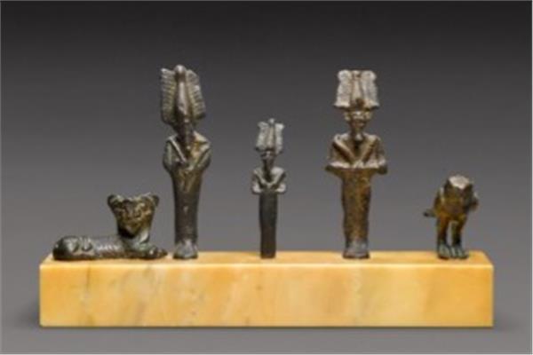 حقيقة عرض 38 قطعة أثرية مصرية للبيع في مزاد علني بلندن