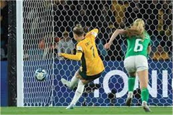 بطولة كأس العالم لكرة القدم للسيداتد|  الأسترالي والأيرلندي