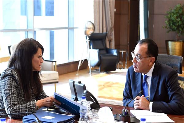رئيس الوزراء خلال اجتماعه مع وزيرة التعاون الدولي