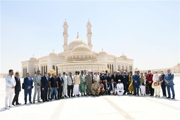 ضيوف مؤتمر الأوقاف في زيارة للمركز الثقافي الإسلامي بالعاصمة الإدارية الجديدة
