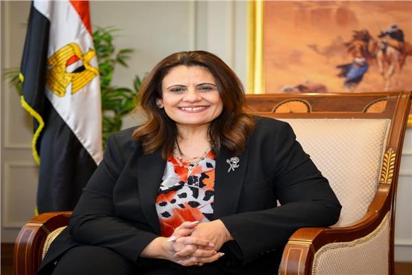 السفيرة سها جندي وزيرة الهجرة
