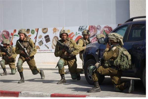 جنود في مدينة سديروت الجنوبية