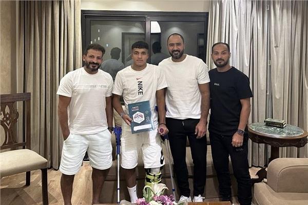 عمر سيد معوض يوقع للأهلي
