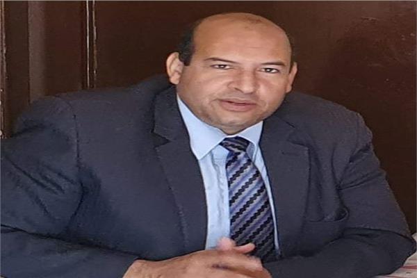  الدكتور فتحي عبد العال مدير مديرية الطب البيطري بالمنيا 