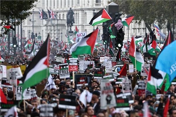 مسيرة حاشدة لفلسطين في لندن