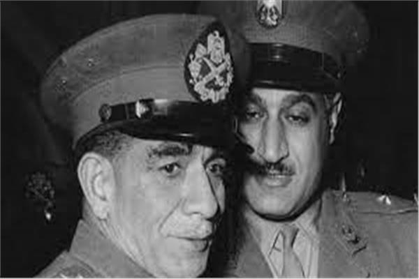 جمال عبد الناصر ومحمد نجيب صورة أرشيفية