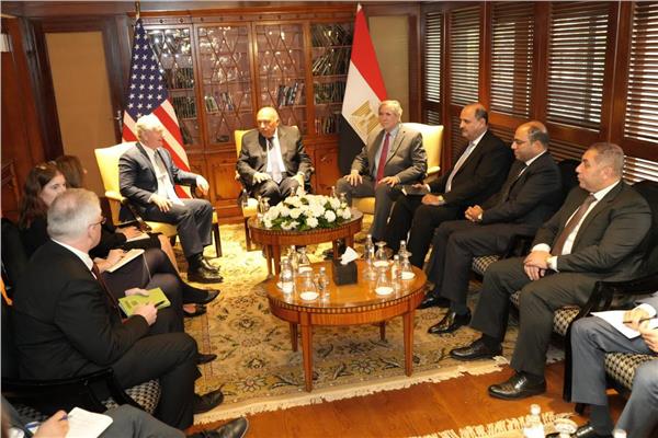 وزير الخارجية ومساعد وزير الخارجية المصري لشئون الامريكتين والوفدين المصري والامريكي