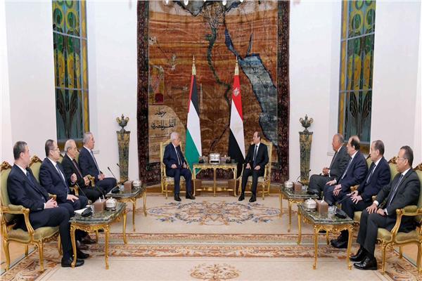 الرئيس السيسي ونظيره الفلسطيني خلال اللقاء