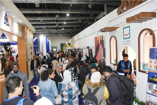 معرِض القاهرة الدولي للكتاب يتخطى المليون زائر