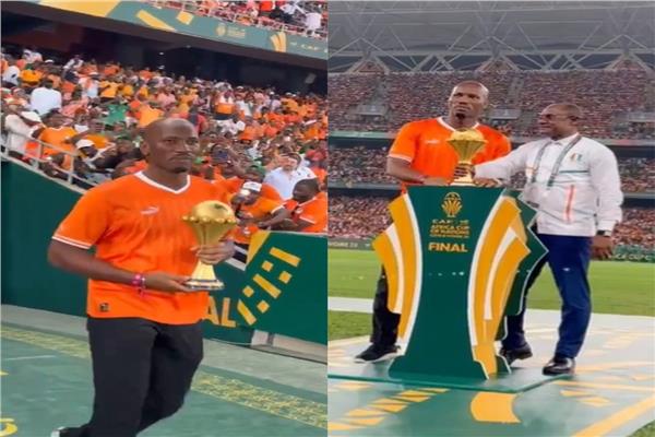 ديدييه دروجبا يحمل كأس الأمم الإفريقية