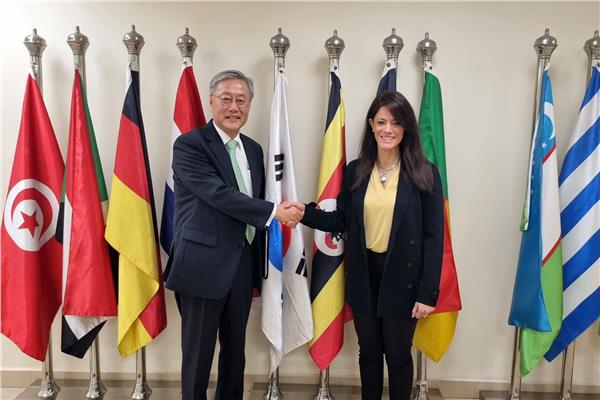 سفير كوريا بالقاهرة  يلنقي الوزيرة رانيا المشاط 