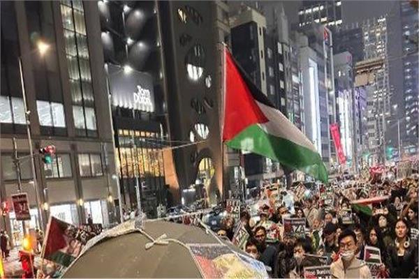 الطلاب المتظاهرين المؤيدين لفلسطين بأمريكا